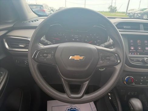 Used 2021 Chevrolet TrailBlazer LT AWD/4WD image 15
