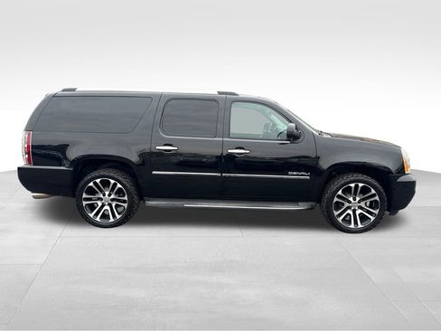 Used 2014 GMC Yukon XL Denali image 6