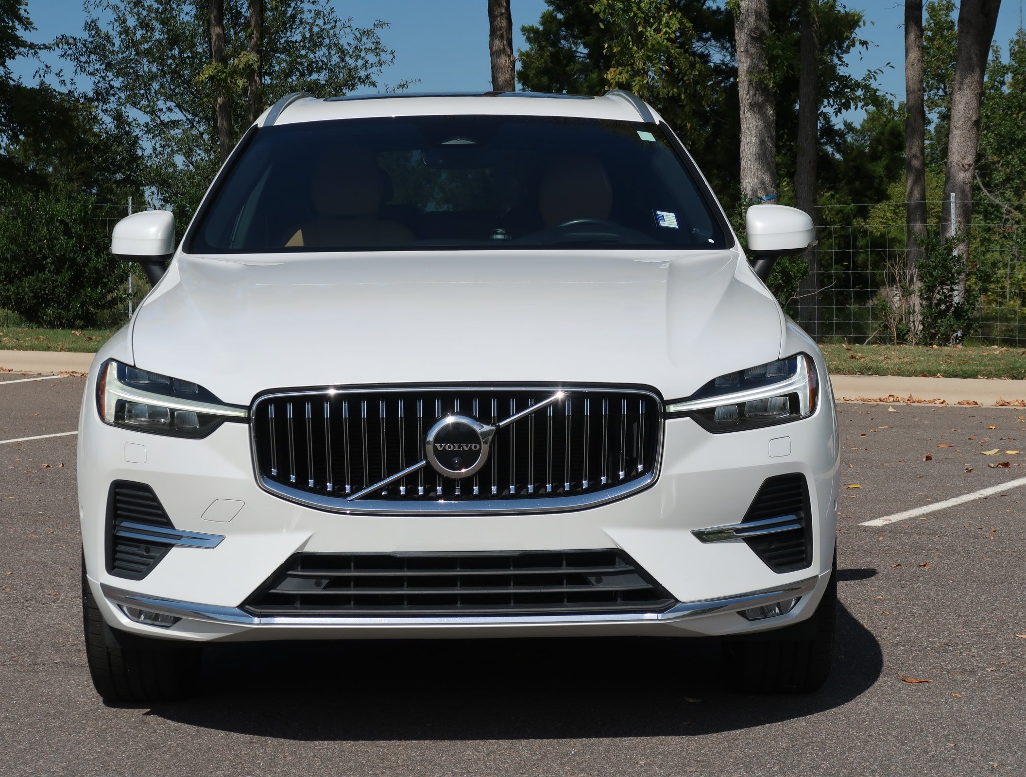 Used 2022 Volvo XC60 B6 Inscription w/ Advanced Package AWD/4WD image 2
