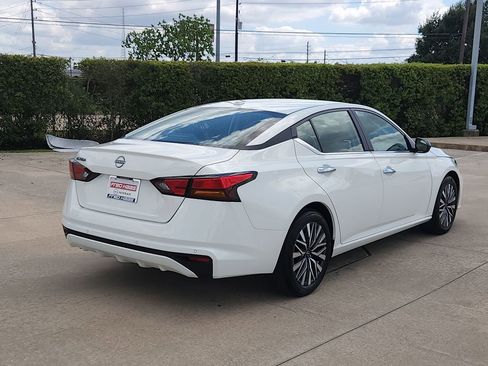 Used 2025 Nissan Altima 2.5 SV FWD image 5