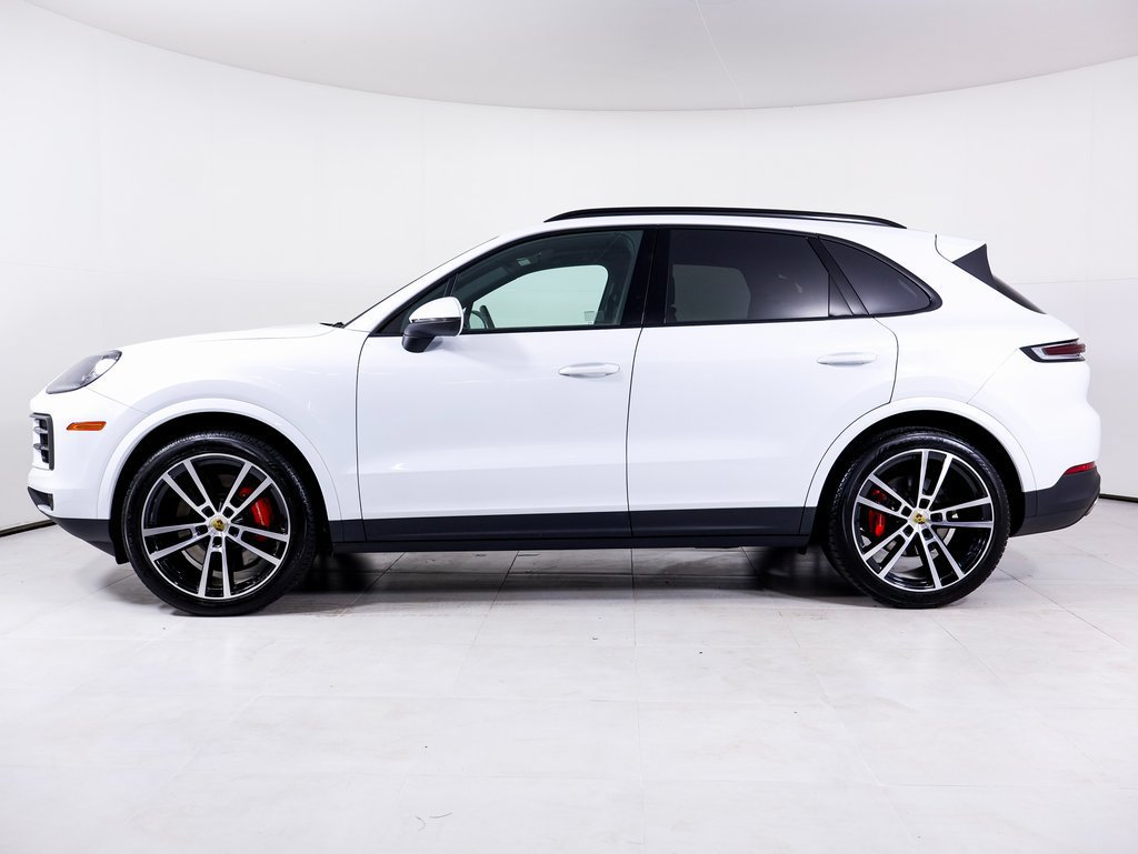 Certified 2024 Porsche Cayenne S AWD/4WD image 2