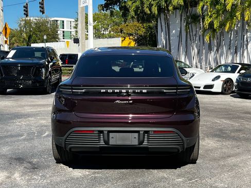 Used 2025 Porsche Macan 4 Electric image 11