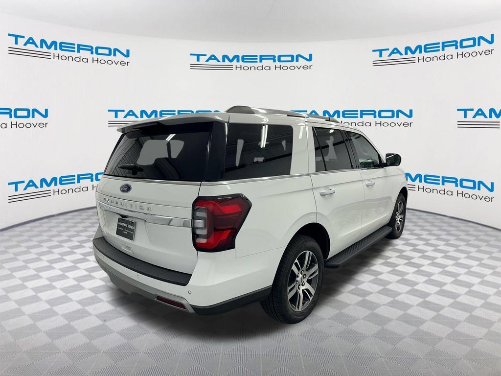 Used 2024 Ford Expedition Limited AWD/4WD image 5