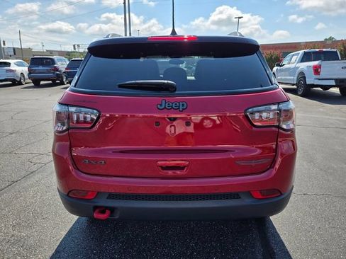 Used 2025 Jeep Compass Trailhawk AWD/4WD image 7