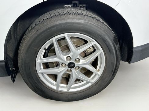 Used 2023 Ford Edge SEL image 11