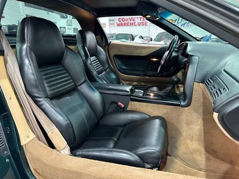Used 1996 Chevrolet Corvette Coupe RWD image 9