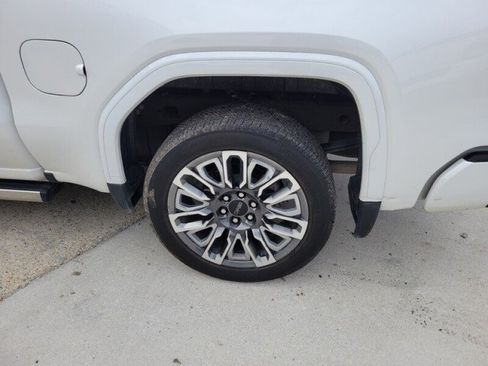 Used 2024 GMC Sierra 1500 Denali Ultimate AWD/4WD image 10
