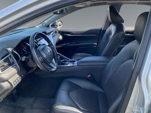 Used 2018 Toyota Camry XSE w/ Driver Assist Package FWD image 9