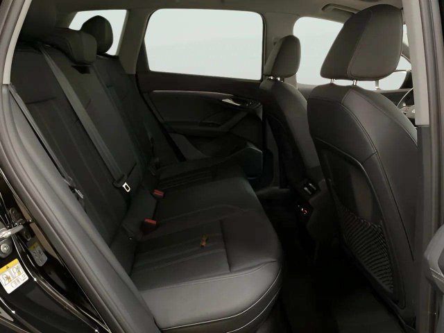 Used 2025 Audi Q6 e-tron Premium w/ Convenience Package RWD image 56