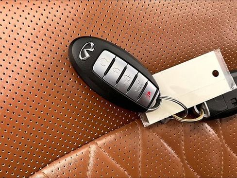 Used 2023 INFINITI QX80 Sensory w/ Cargo Package image 11