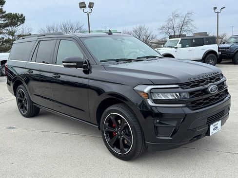 Certified 2022 Ford Expedition Max Limited image 6