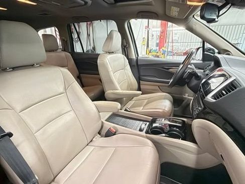 Used 2017 Honda Pilot Touring image 28