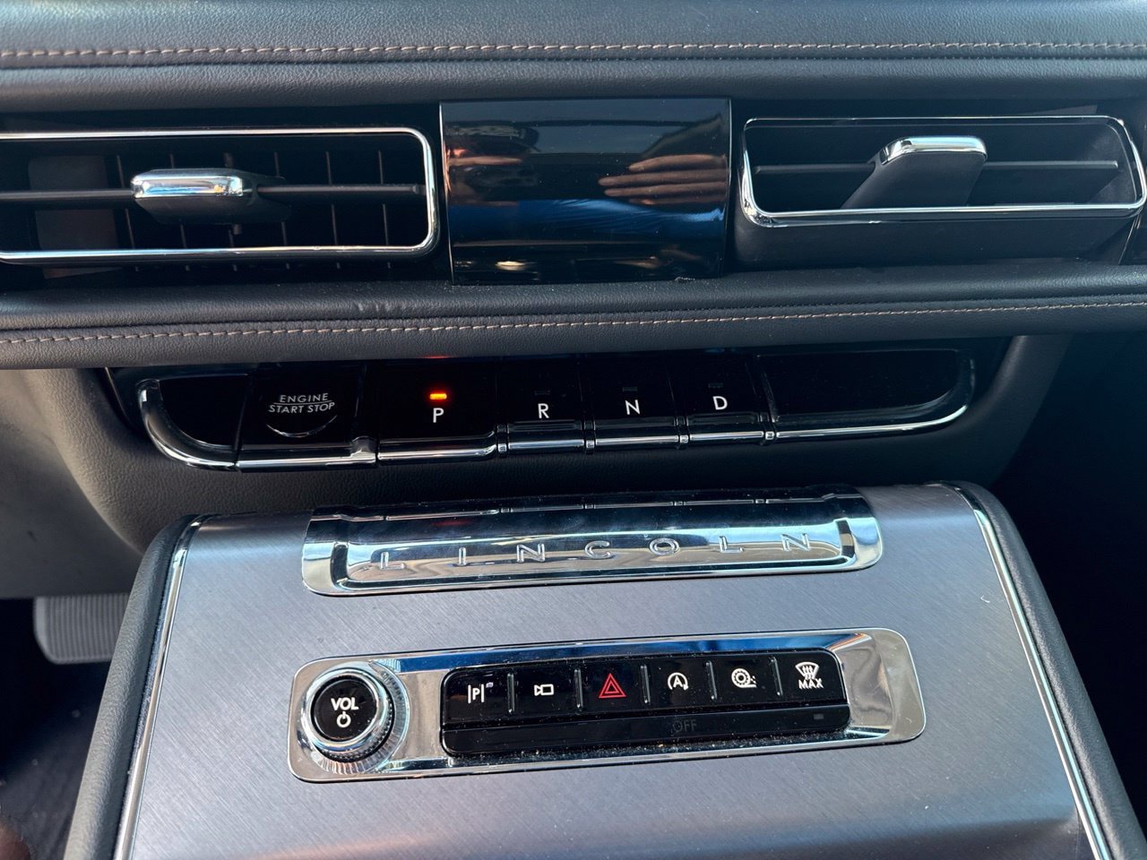 Used 2025 Lincoln Aviator 2WD w/ Equipment Group 101A image 24