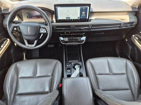 Certified 2023 Lincoln Corsair AWD w/ Towing Package image 28