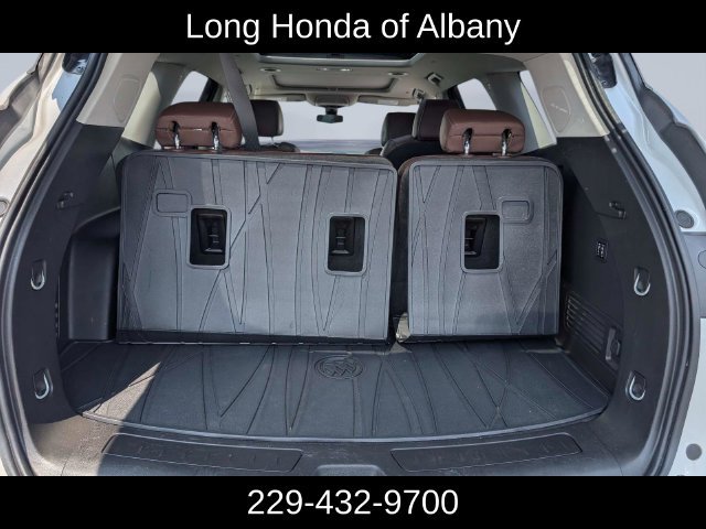 Used 2019 Buick Enclave Avenir w/ Avenir Technology Package FWD image 10