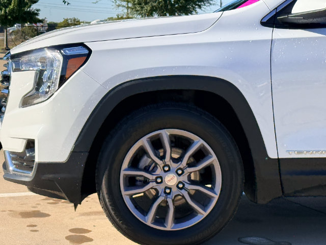 Used 2023 GMC Terrain SLT AWD/4WD image 13