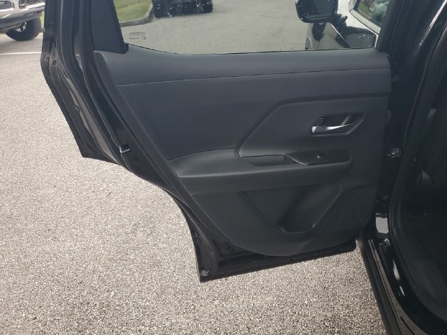 Certified 2026 Nissan Kicks SV FWD image 31