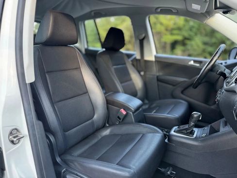 Used 2016 Volkswagen Tiguan S FWD image 17