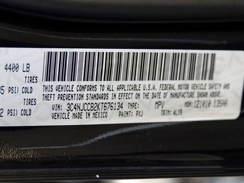 Used 2019 Jeep Compass Limited image 41