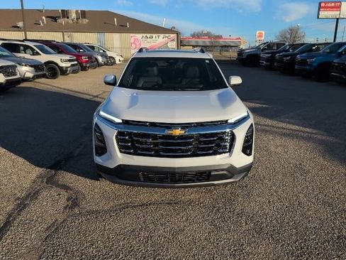 Used 2025 Chevrolet Equinox LT w/ Convenience Package II image 15