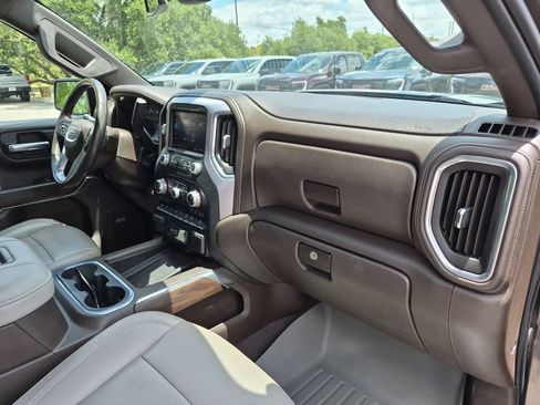 Used 2019 GMC Sierra 1500 SLT AWD/4WD image 40
