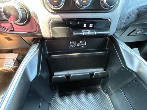 Used 2024 RAM 1500 Big Horn AWD/4WD image 20