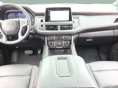 Used 2024 Chevrolet Tahoe Z71 w/ Luxury Package image 12
