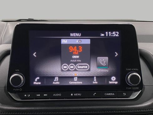 Certified 2025 Nissan Rogue SV AWD/4WD image 22