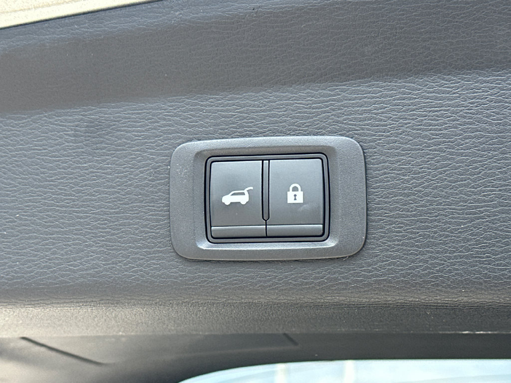 Used 2025 Mitsubishi Outlander SE AWD/4WD image 19