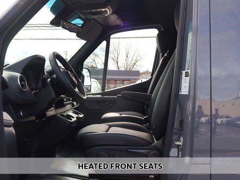 Used 2025 Mercedes-Benz Sprinter 3500 image 5