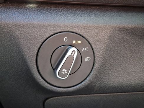 Certified 2022 Volkswagen Jetta Sport FWD image 24