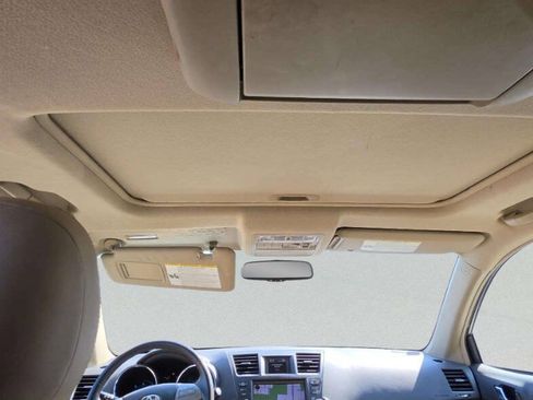 Used 2009 Toyota Highlander Limited w/ Extra Value Pkg 3 AWD/4WD image 7