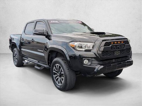 Used 2022 Toyota Tacoma TRD Sport w/ Technology Package AWD/4WD image 3