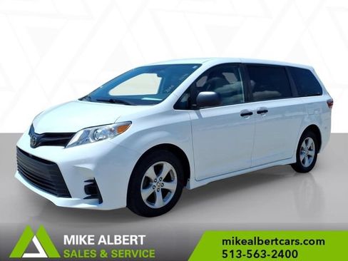 Used 2020 Toyota Sienna L FWD image 3