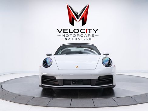 Used 2025 Porsche 911 Carrera w/ Premium Package image 3