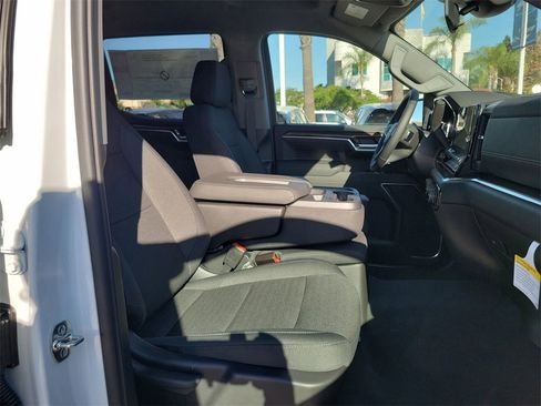 New 2026 Chevrolet Silverado 1500 LT image 18