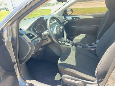 Used 2018 Nissan Sentra S FWD image 3