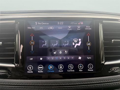 Used 2018 Chrysler Pacifica Limited FWD image 29