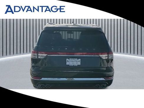 Used 2021 Lincoln Aviator Black Label w/ Dynamic Handling Package image 3