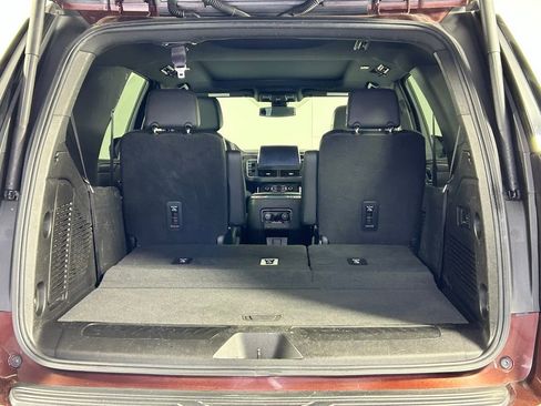 Used 2022 Chevrolet Tahoe LT w/ LT Signature Plus Package image 15