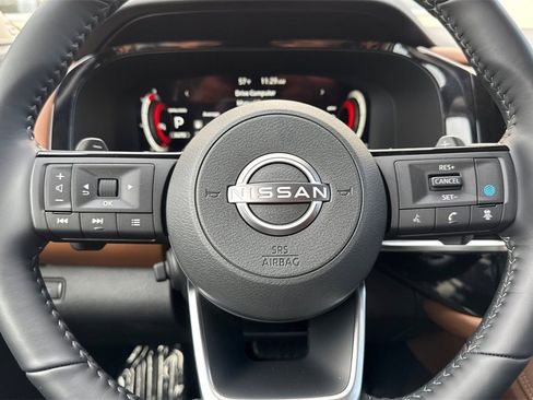 New 2025 Nissan Pathfinder Platinum image 21