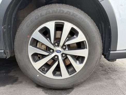 Used 2021 Subaru Outback Premium w/ Popular Package #1 AWD/4WD image 11