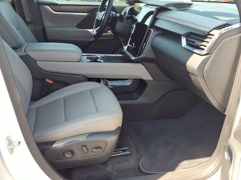 Used 2026 GMC Acadia Elevation w/ Elevation Premium Package AWD/4WD image 23