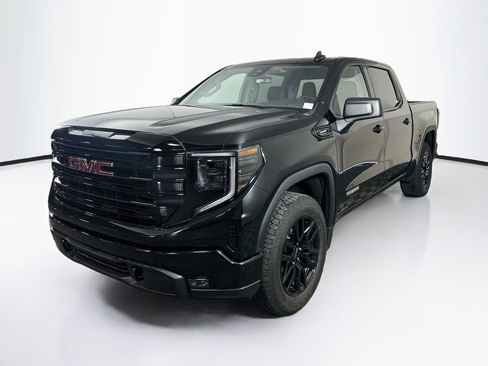 Used 2025 GMC Sierra 1500 Elevation AWD/4WD image 3