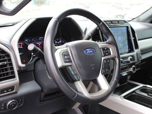Used 2022 Ford F250 Lariat w/ Lariat Ultimate Package AWD/4WD image 10