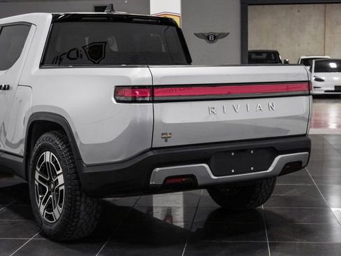 Used 2022 Rivian R1T Launch Edition image 16