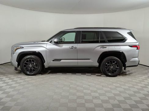 Used 2024 Toyota Sequoia Platinum AWD/4WD image 6