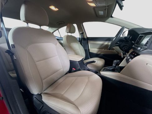 Used 2020 Hyundai Elantra SEL image 28