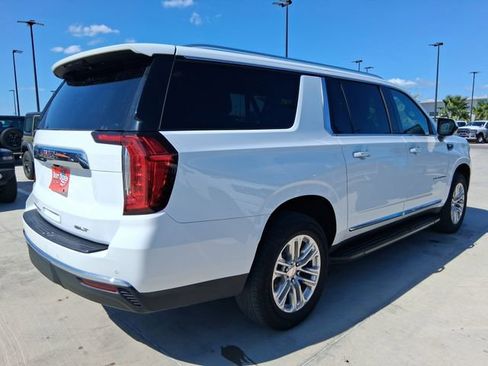 Used 2024 GMC Yukon XL SLT RWD image 7
