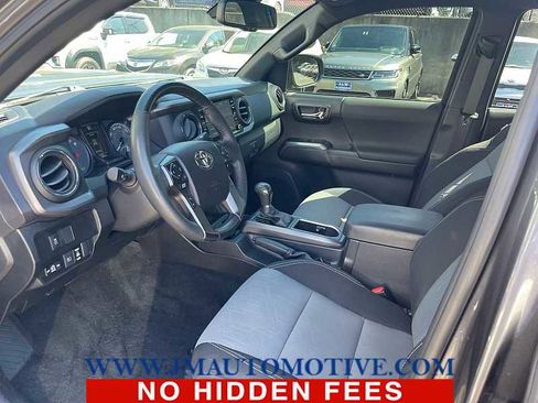 Used 2021 Toyota Tacoma TRD Sport w/ Technology Package AWD/4WD image 2